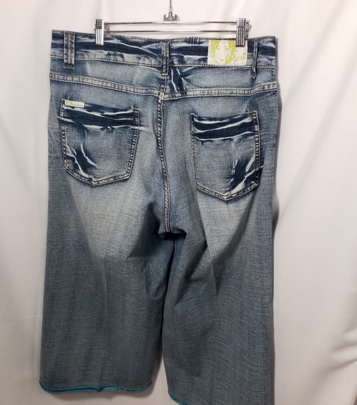 Crest Jeans Wide Leg Capri - Picture 6 of 11